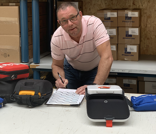 Vertrouw op uw AED door periodiek onderhoud